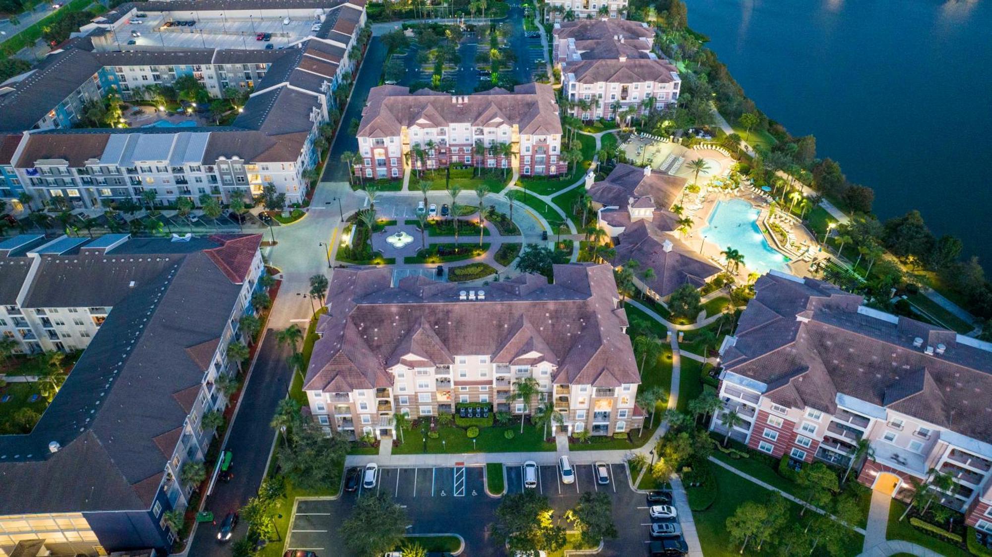 Location Location Orlando Resort Near All Parks! Int'L Dr Екстериор снимка