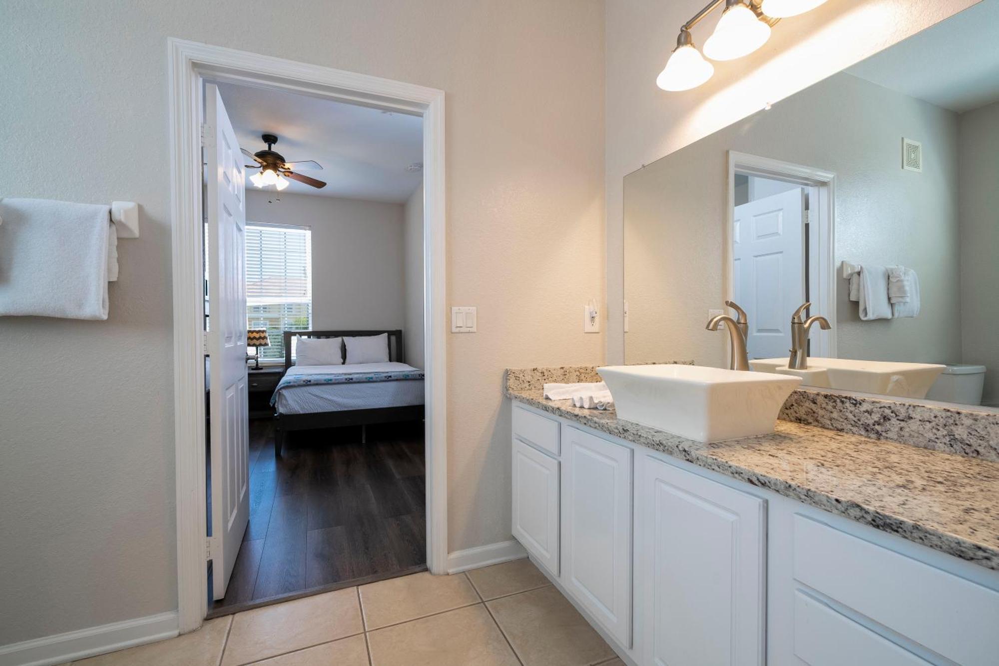 Location Location Orlando Resort Near All Parks! Int'L Dr Екстериор снимка
